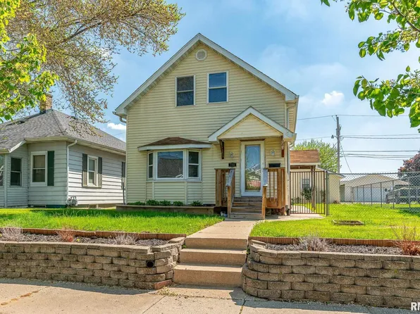 732 26th St, East Moline, IL 61244