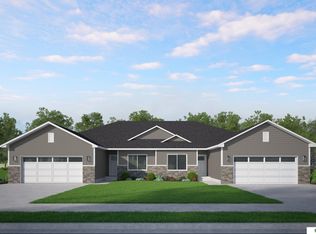 1822 Maine Ave, York, NE 68467