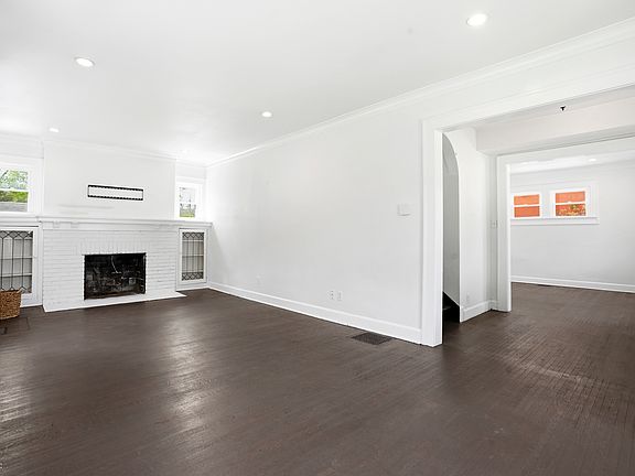 5th image of 821 E 36th St