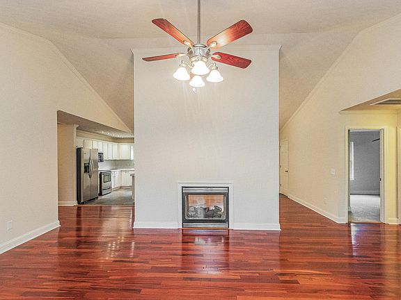 2nd image of 333 Granite Dr