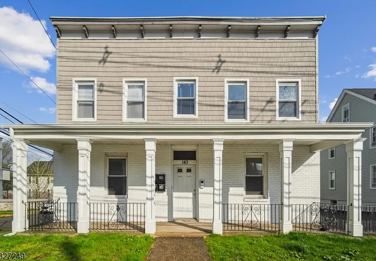 143 Valley Rd #1R — Photo 1