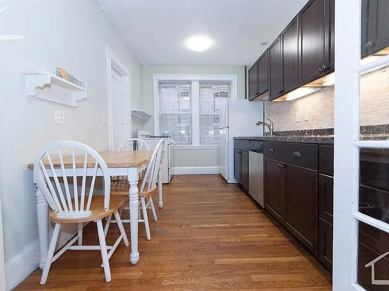 97 Chester St #D1 — Photo 13