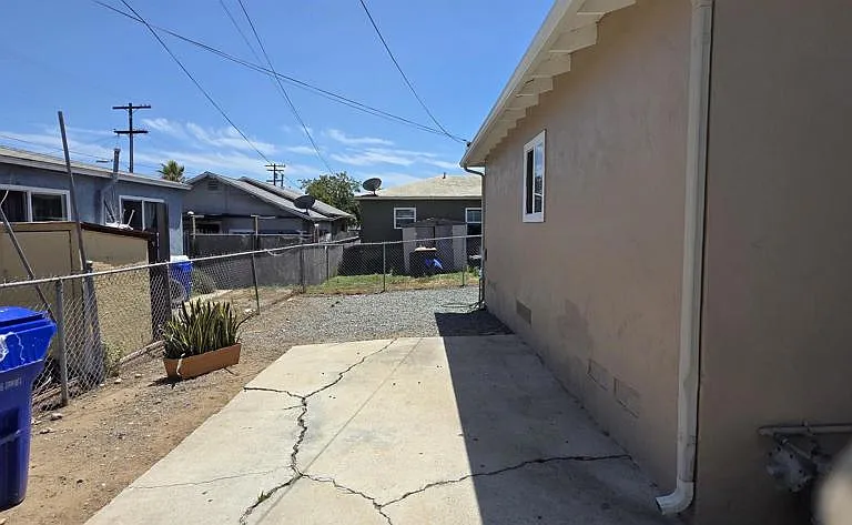 3886 Superior St — Photo 10