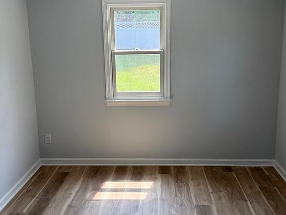 5th image of 103 Kuethe Rd NE