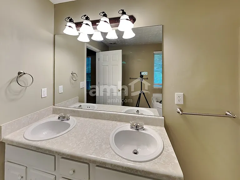 3626 Clubside Walk NW — Photo 12