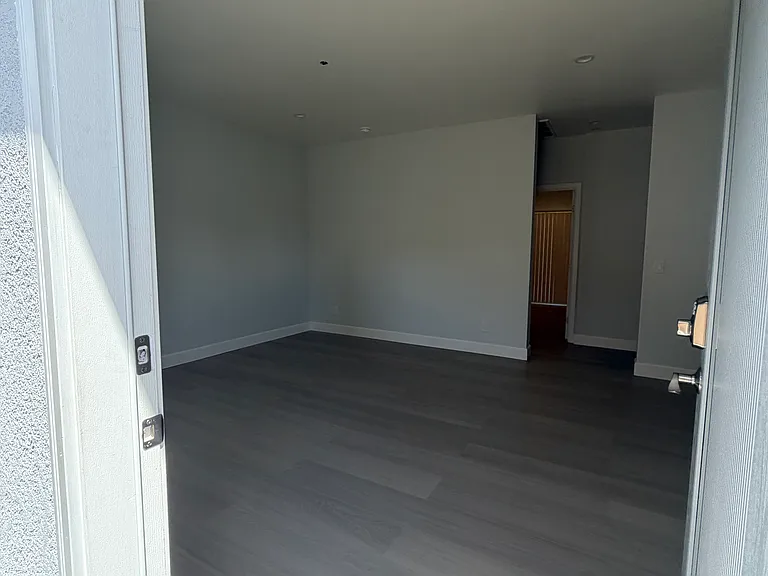 7030 Geyser Ave #7030 — Photo 9