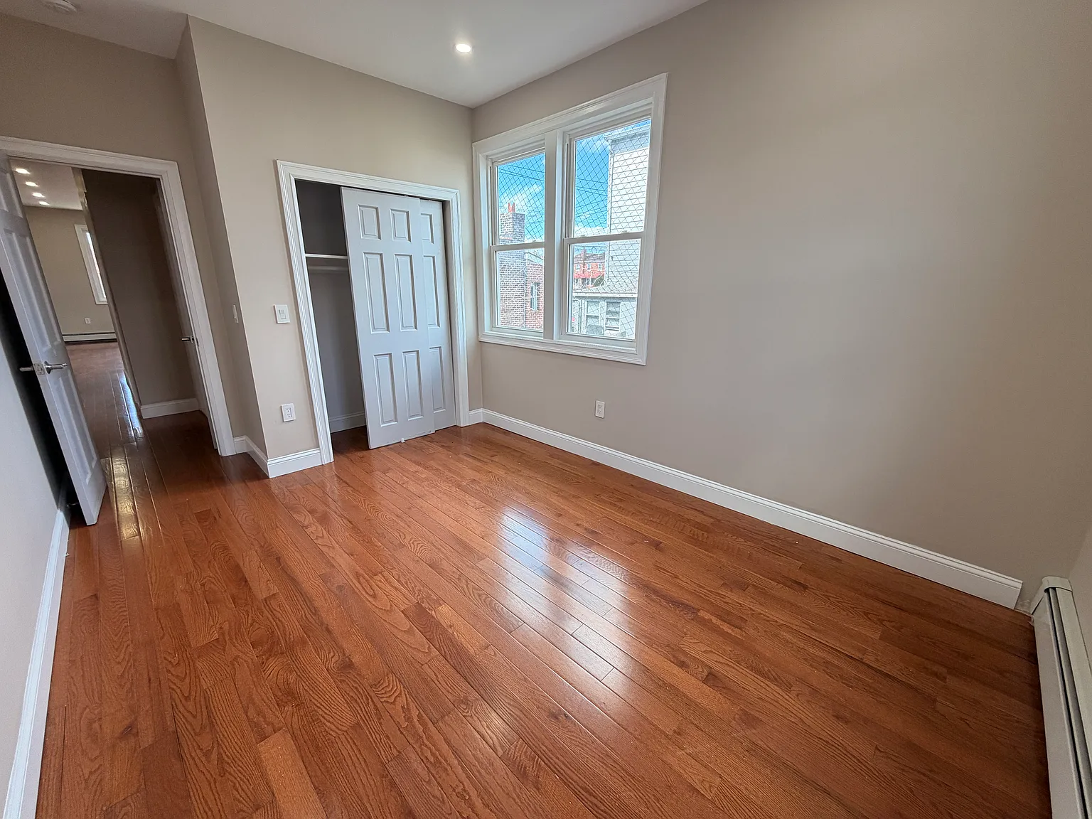 3 bed, 1.5 bath, 1000 sqft, $3,000 — Photo 3