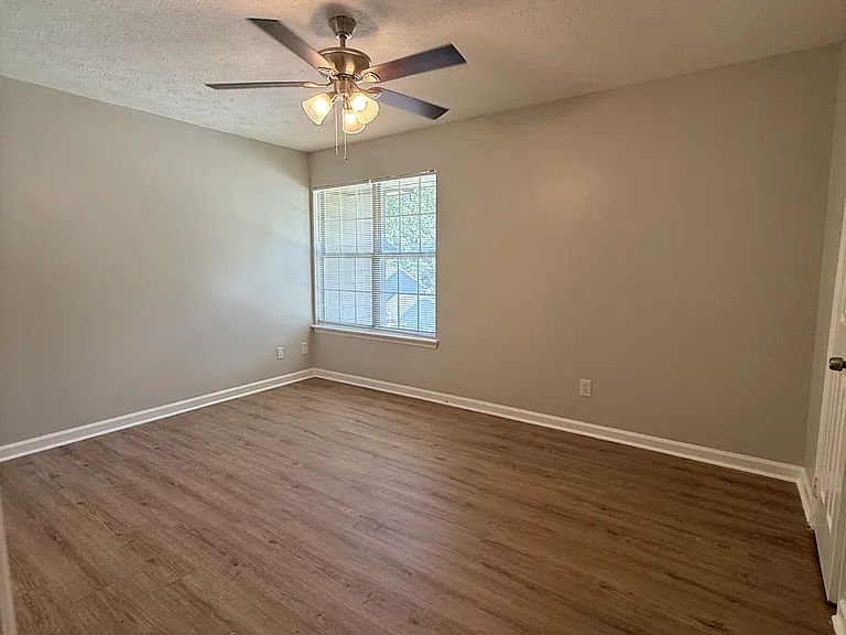 2560 Picardy Cir N — Photo 13