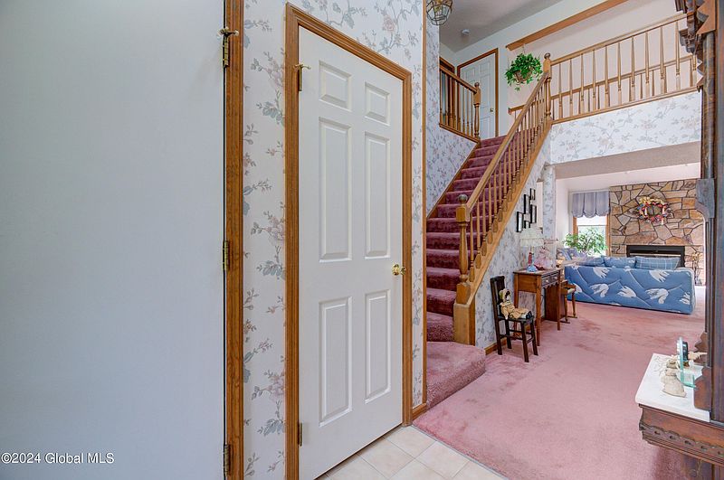 3rd image of 22 Carrie Court