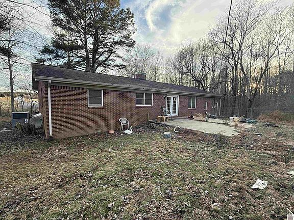 2nd image of 774 Poplar Springs Dr