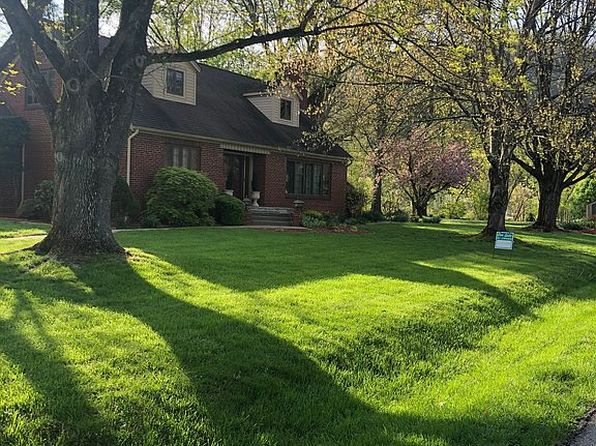 133 E Cedar Dr