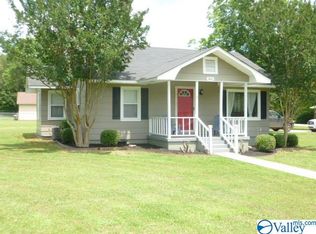 1800 Peach Orchard Rd NW, Hartselle, AL 35640