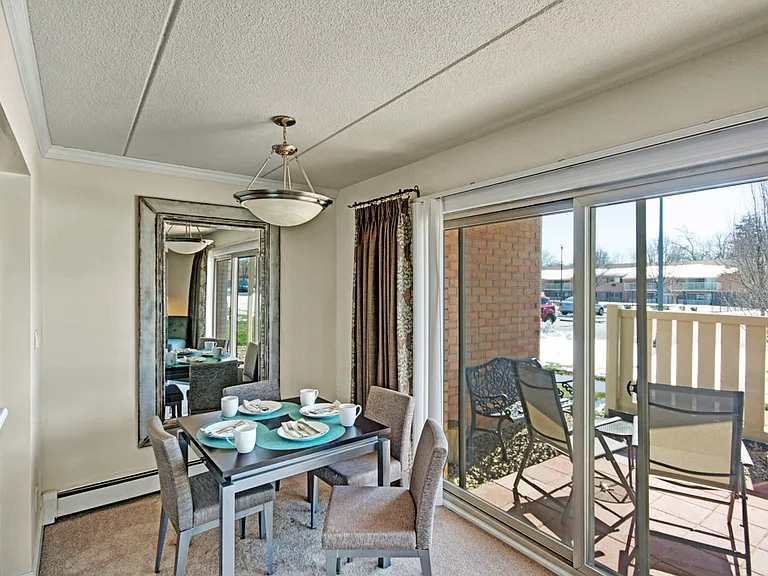 Golf Club Apartments — Photo 31