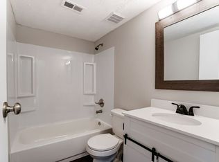722 Collins Ave #D, Marysville, OH