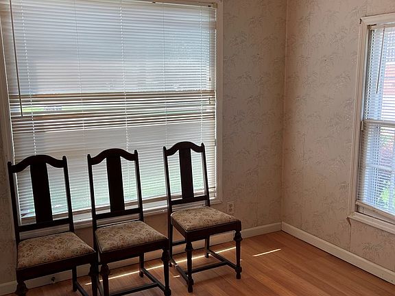 5th image of 406 Chism Ave