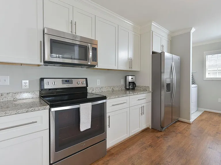 2823 Gadsden St — Photo 5