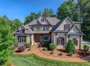 8872 Cravenwood Dr, Oak Ridge, NC 27310