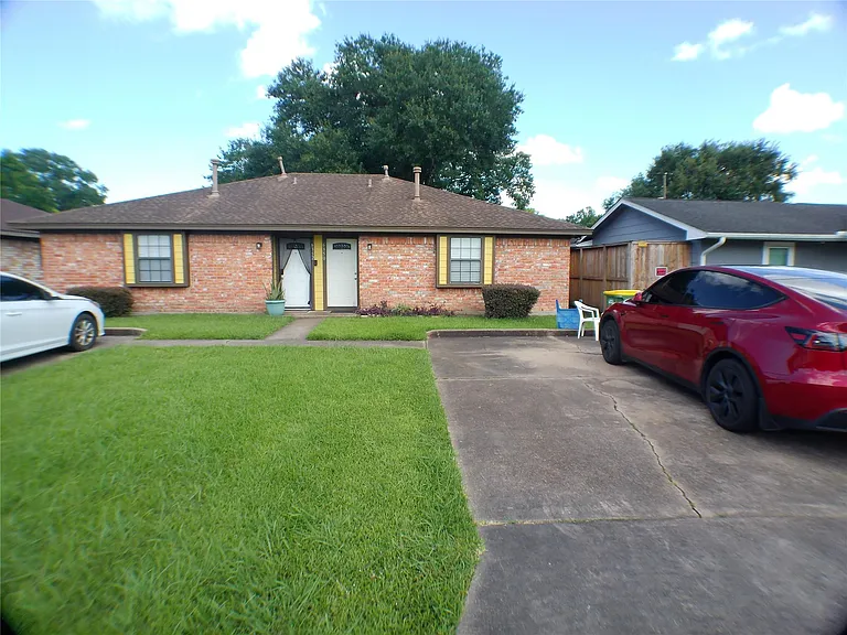 6350 Crestside Dr — Photo 25