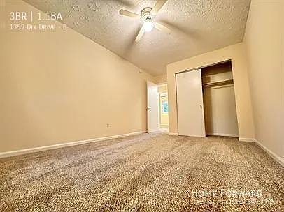 1359 Dix Dr #B — Photo 1