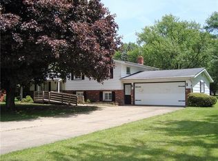 106 Baldwin Rd, New Castle, PA 16101