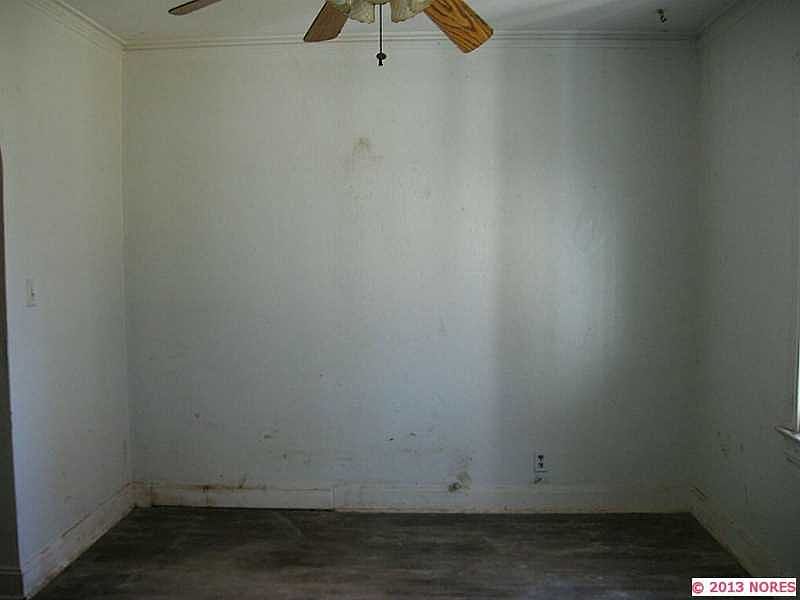 2nd image of 1563 S Maple Ave