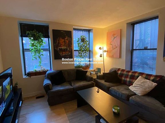 5 Grove St. #2 Boston - Beacon Hill Unit Photo 4 (1)