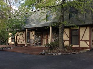 31 Merriewold Ln S, Monroe, NY 10950