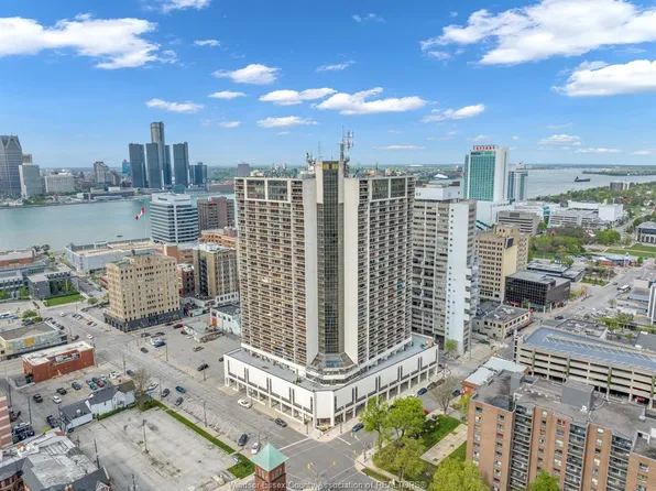 150 Park St W #3103, Windsor, ON N9A 7A2