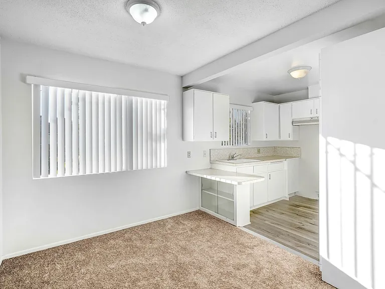 Ridgeview Apartments — Photo 13