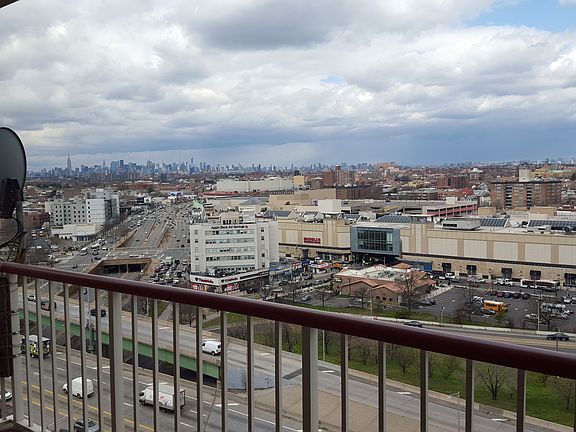 3rd image of 9229 Queens Blvd APT 18D