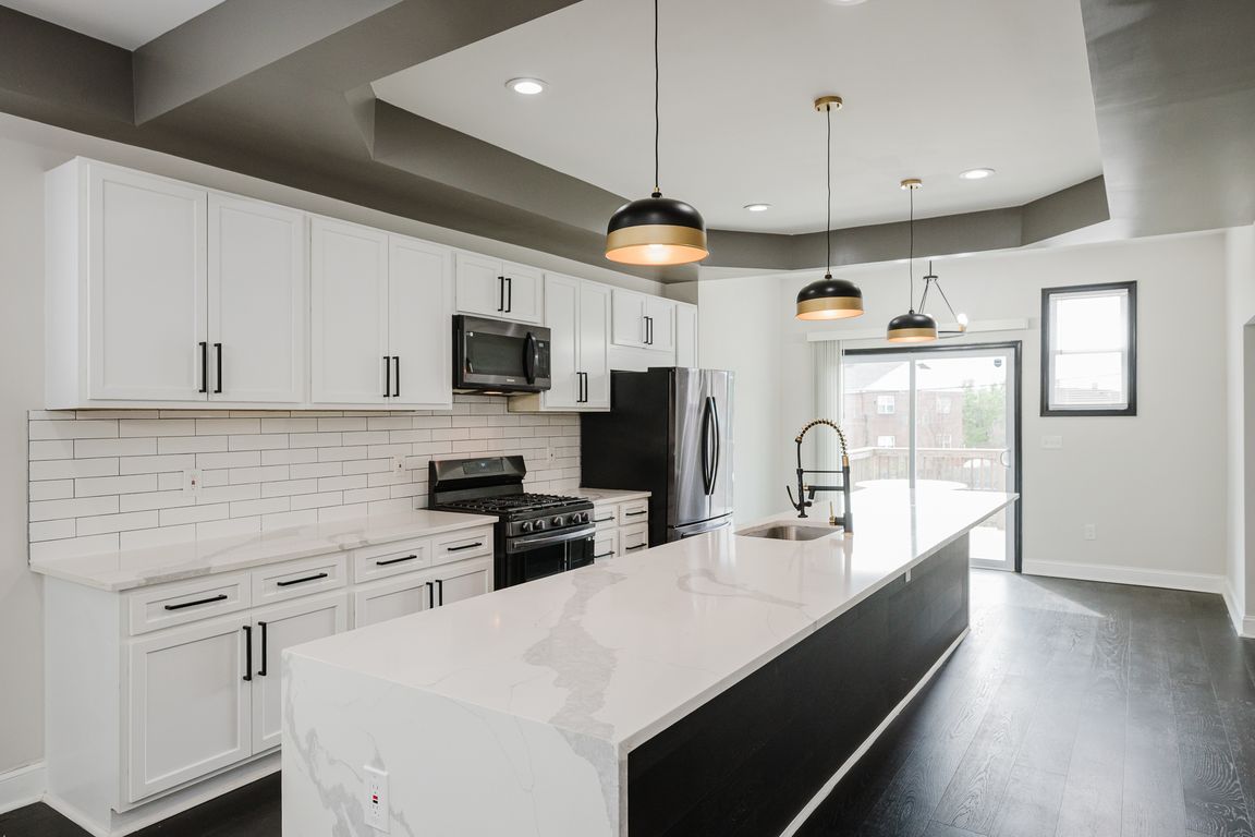 3502_Berwyn_Ave-20