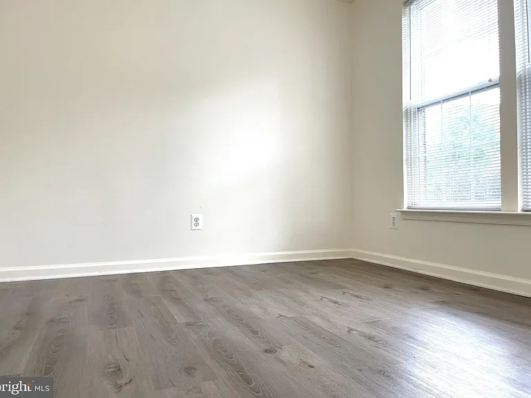 2540 Banshire Dr — Photo 47