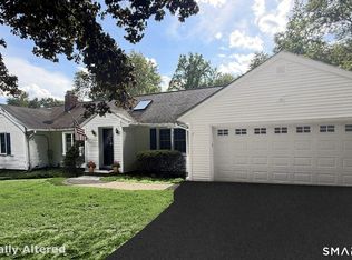 104 Walnut Tree Hill Rd, Shelton, CT 06484