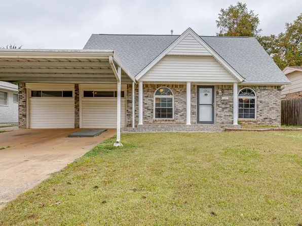 1013 NW 6th St, Moore, OK 73160