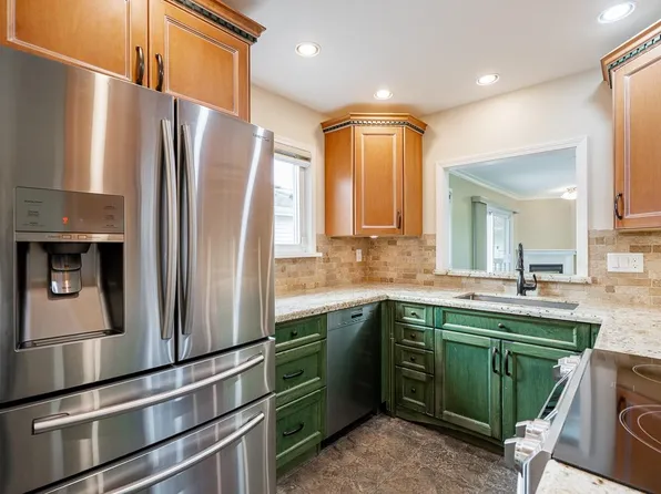 1400 164th St #64, Surrey, BC V4A 8V5