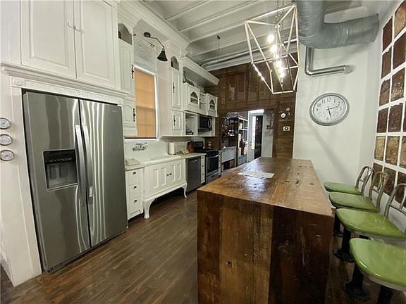 5th image of 2202 Delachaise St