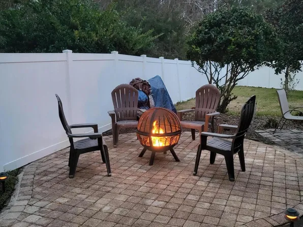 15 HUNTERS HOLLOW Court, Jacksonville, FL 32218