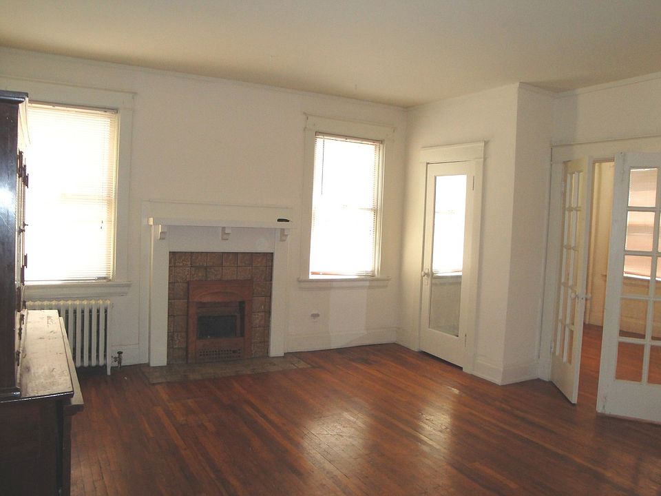2nd image of 3027 Clifton Ave APT 6