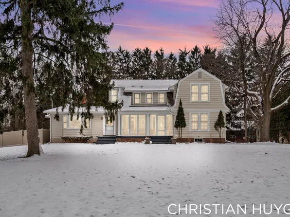 2630 Leonard St NW, Grand Rapids, MI 49504