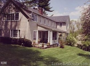 107 Lambert Rd, New Canaan, CT 06840