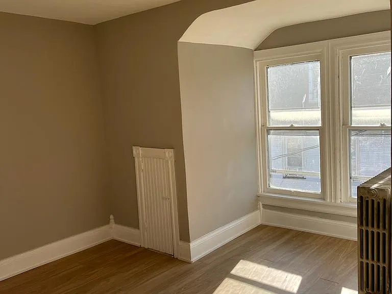 239 N Railroad St — Photo 8