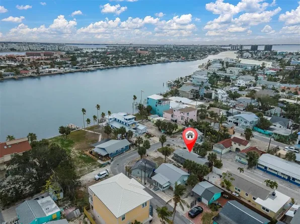 130 90th Ave, Treasure Island, FL 33706