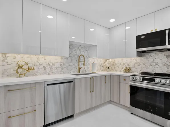 7847 Lakeside Boulevard #1021, Boca Raton, FL 33434