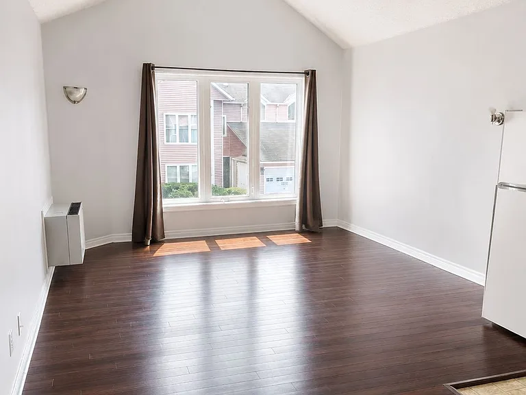 34 Dawson Dr #841A — Photo 2