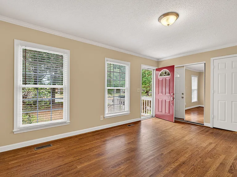 3107 Beaconwood Dr — Photo 5