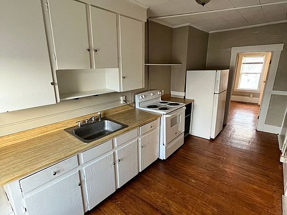 3rd image of 62 Charles St APT 3