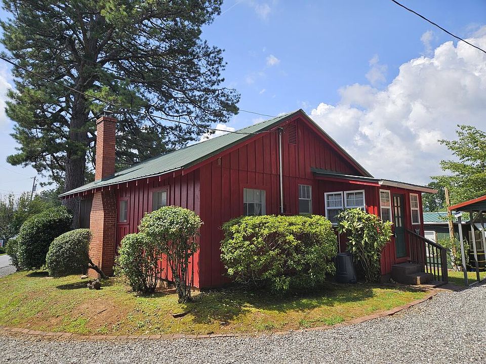 1st image of 138 Pine Ave