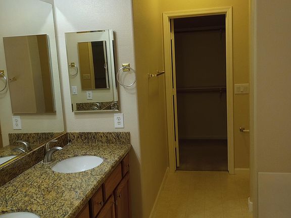 3rd image of 4442 W Townley Ave