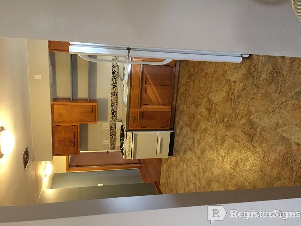 1st image of 2415 Jonathan Ave