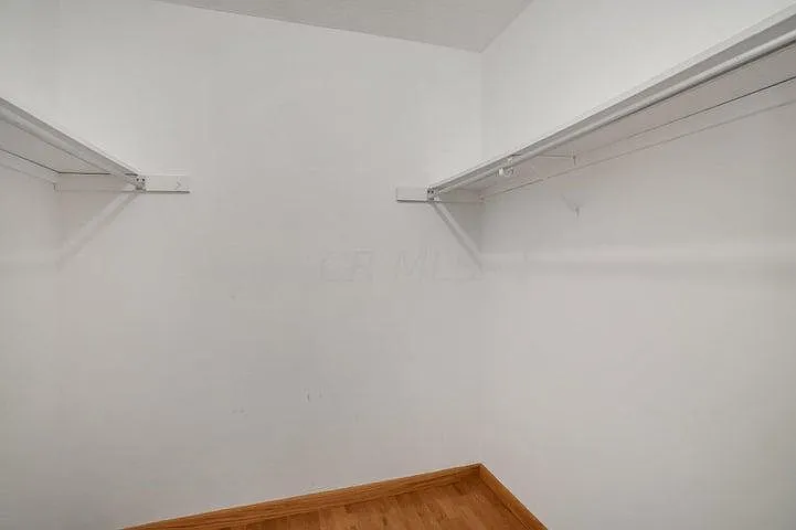 Master Walk-in Closet (5.5x6.5')